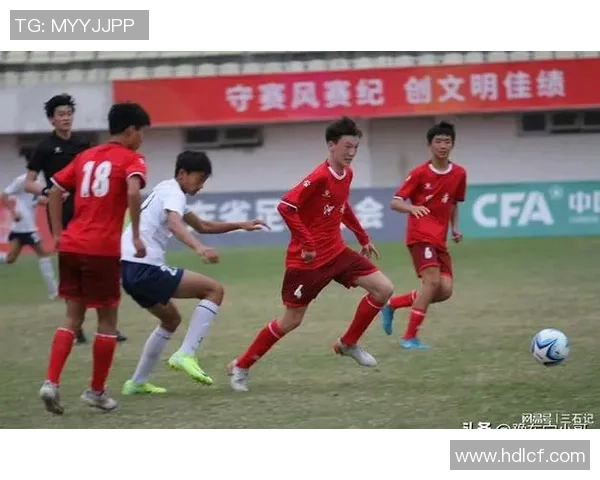 璀璨新星！中国U16天才中场闪耀欧冠赛场，开启绿茵新纪元！