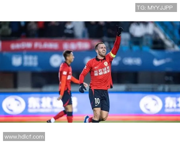 国足中场“答案”现身！前欧冠主力归化进入倒计时，他为何执意留在中国？